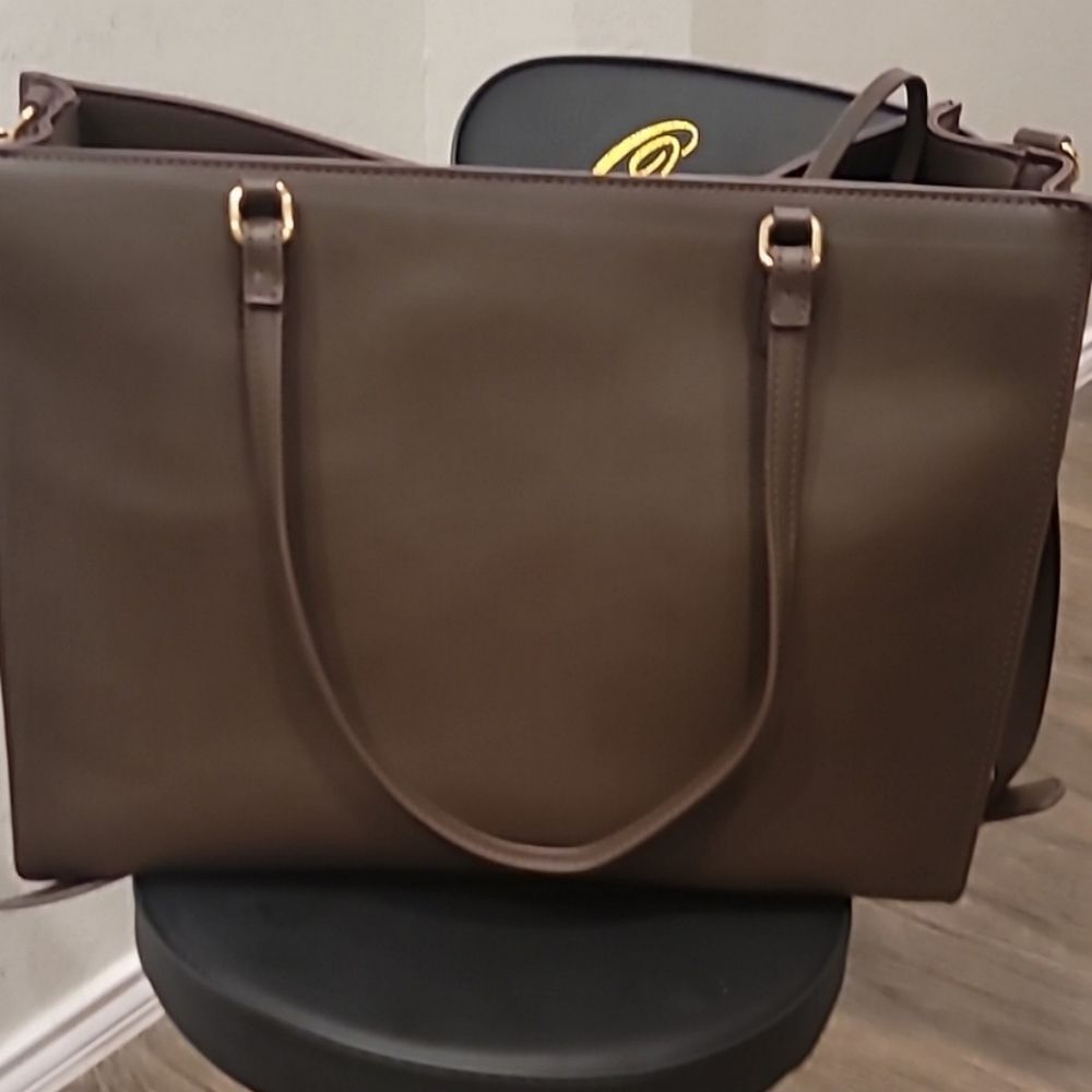 Steve Madden BLivvy Tote Bag w/Detachable Crossbody- Brown - Picture 8 of 9